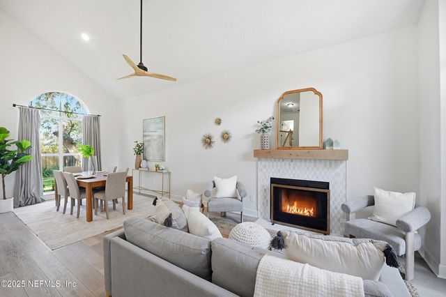 1180 23RD Street N, Jacksonville Beach, FL 32250