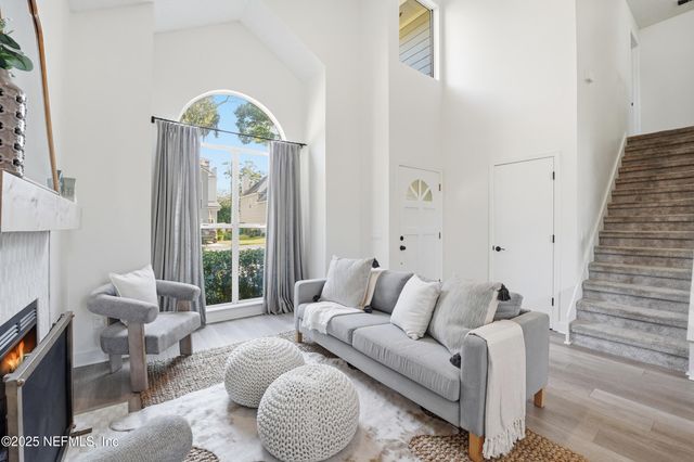 1180 23RD Street N, Jacksonville Beach, FL 32250