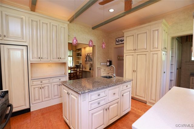 614 S Main St, Blackstone, VA 23824