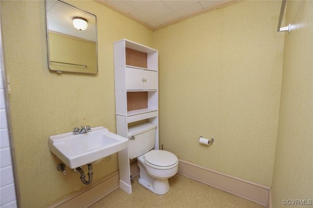 614 S Main St, Blackstone, VA 23824