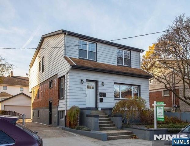 212 Wayne Avenue, Cliffside Park, NJ 07010