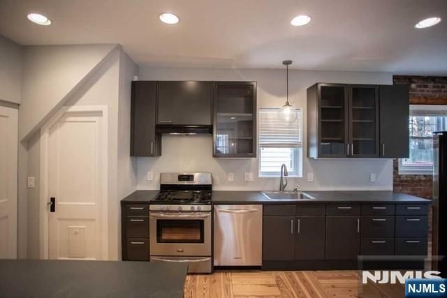 212 Wayne Avenue, Cliffside Park, NJ 07010