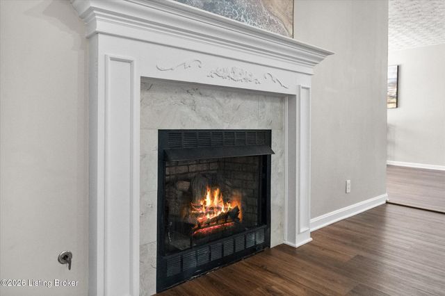 308 River Edge Dr, Shepherdsville, KY 40165