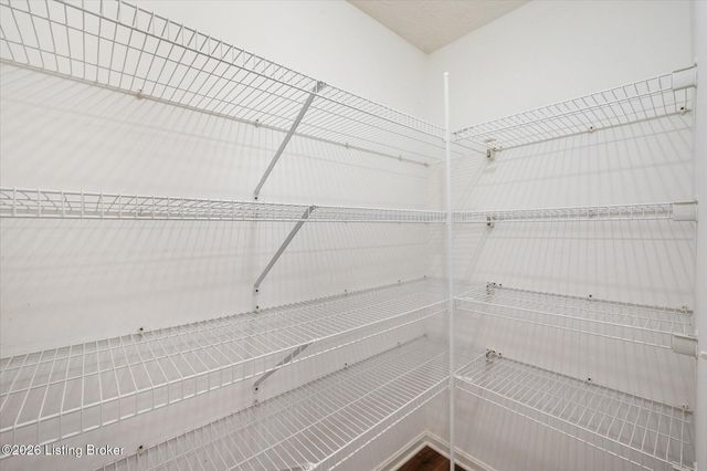 308 River Edge Dr, Shepherdsville, KY 40165