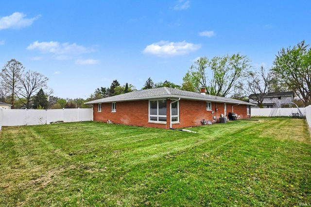 53050 Crestview Drive, South Bend, IN 46635