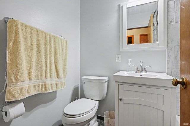 53050 Crestview Drive, South Bend, IN 46635