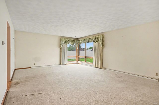 53050 Crestview Drive, South Bend, IN 46635