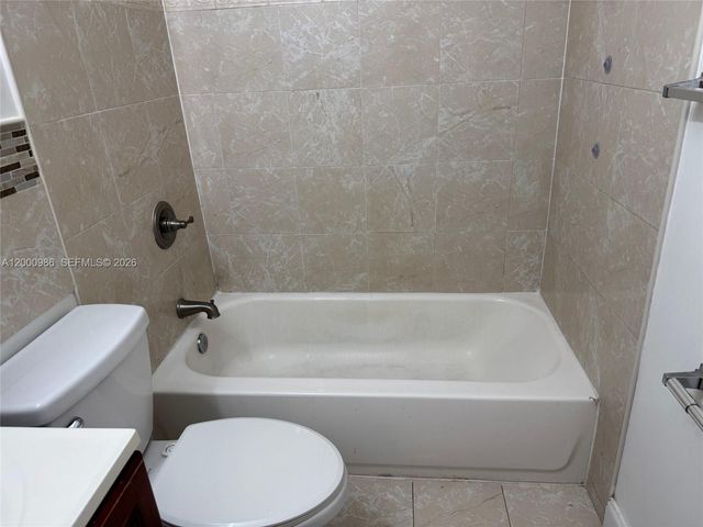 5211 NW 16th St B, Lauderhill, FL 33313