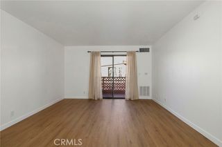 6815 Remmet 311, Canoga Park (los Angeles), CA 91303