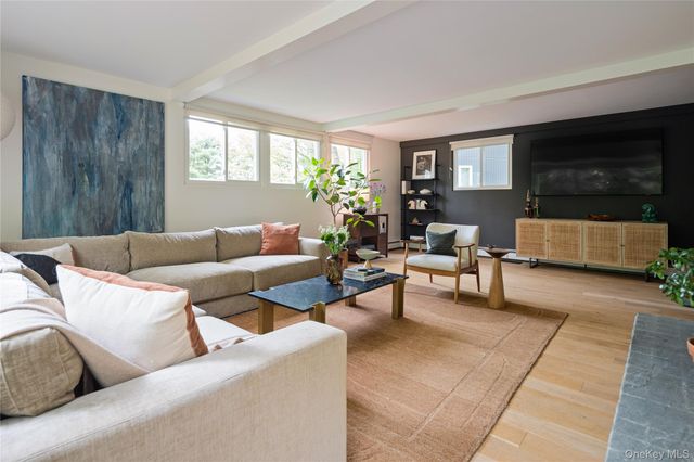 5 S Bedford Road, Pound Ridge, NY 10576