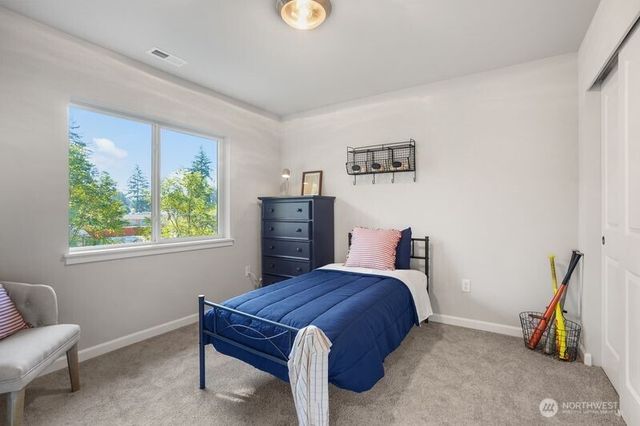 1332 60th Avenue NE, Tacoma, WA 98422