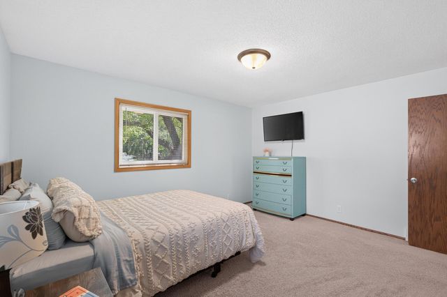 12630 25th Avenue N, Plymouth, MN 55441