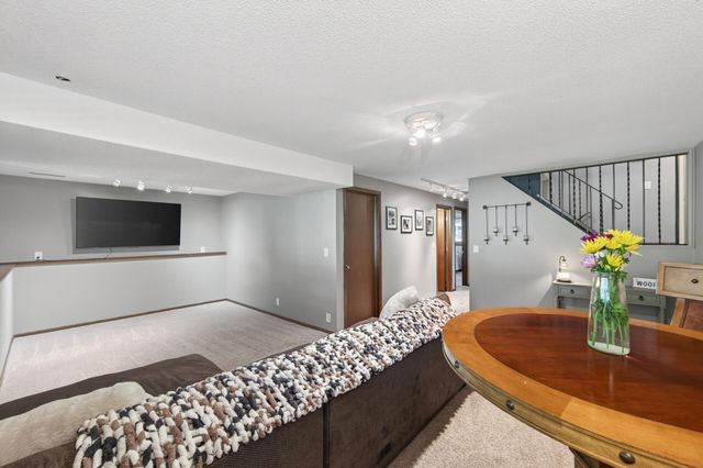 12630 25th Avenue N, Plymouth, MN 55441