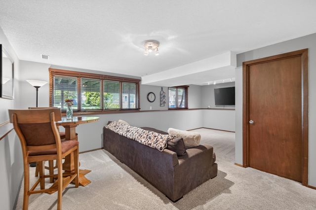 12630 25th Avenue N, Plymouth, MN 55441