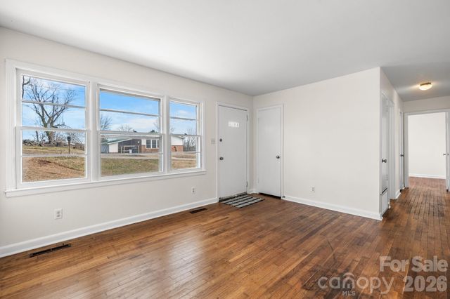 302 Ramsey Street, Morganton, NC 28655