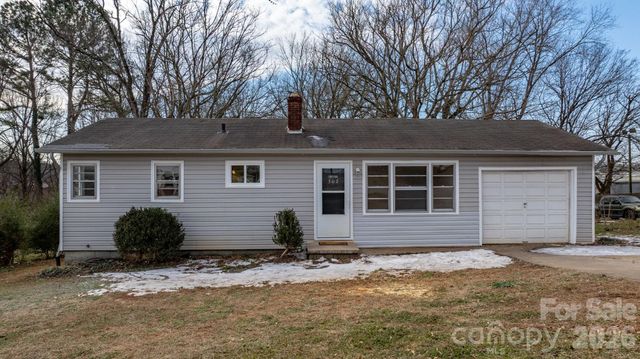 302 Ramsey Street, Morganton, NC 28655