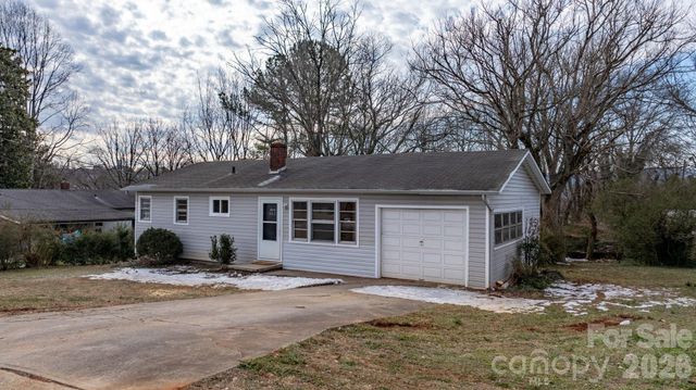 302 Ramsey Street, Morganton, NC 28655
