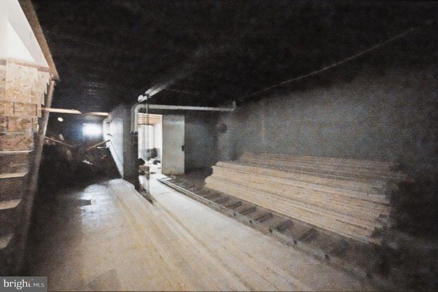 2413 39TH ST NW, Washington, DC 20007