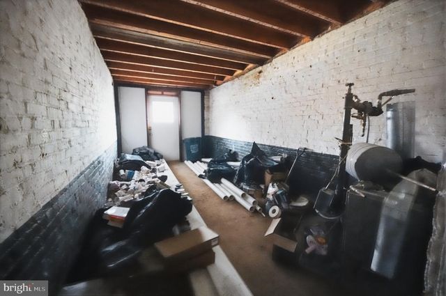 2413 39TH ST NW, Washington, DC 20007