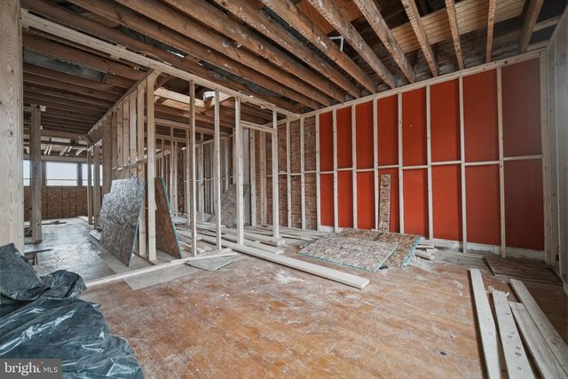 2413 39TH ST NW, Washington, DC 20007