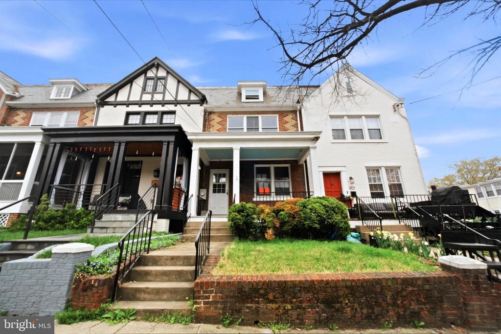 2413 39TH ST NW, Washington, DC 20007
