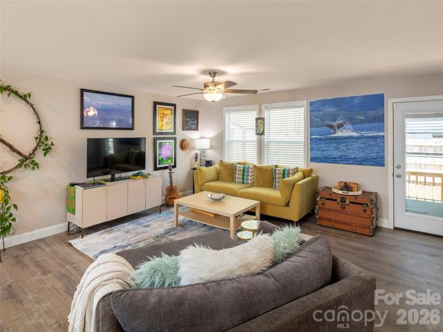14 Avena Street, Black Mountain, NC 28711