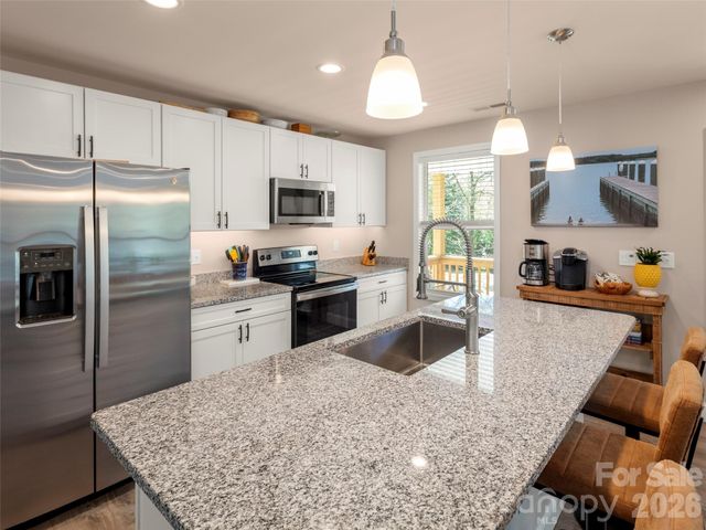 14 Avena Street, Black Mountain, NC 28711