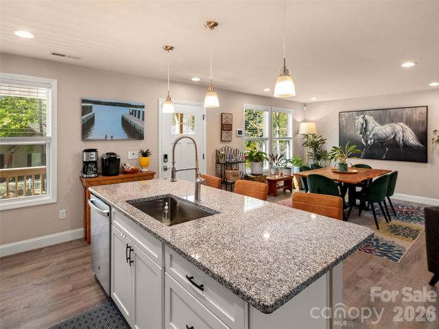 14 Avena Street, Black Mountain, NC 28711