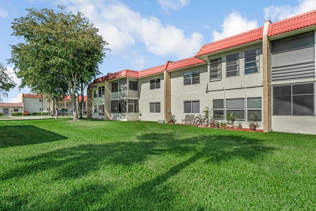176 Lake Carol Drive, West Palm Beach, FL 33411