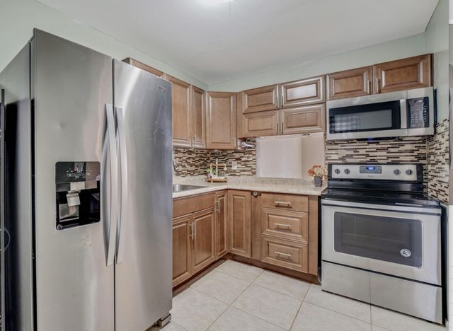 176 Lake Carol Drive, West Palm Beach, FL 33411