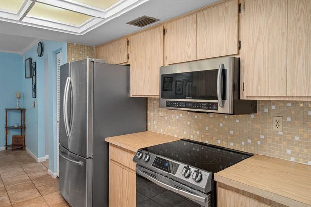 2271 REPUBLIC DRIVE, Dunedin, FL 34698