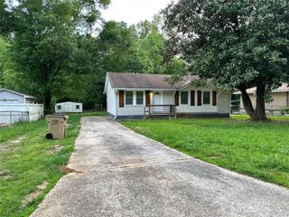 8153 Attleboro Drive, Jonesboro, GA 30238