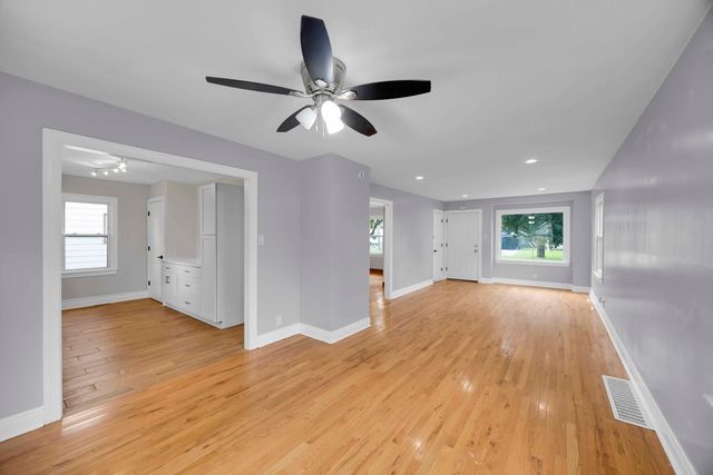 14725 Turlington Avenue, Harvey, IL 60426