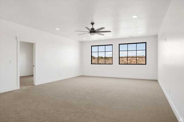 4324 S SECRETARIAT DR, Washington, UT 84780