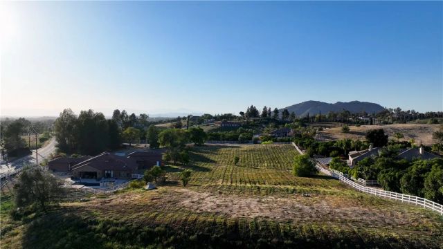 41425 Via Del Toronjo, Temecula, CA 92592