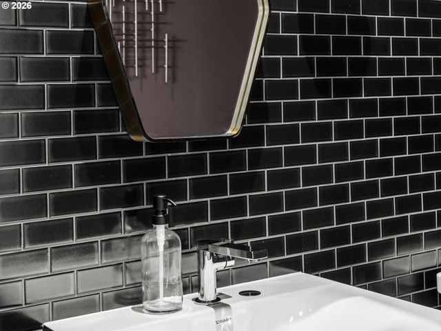 550 Sw 10TH Ave 2408, Portland, OR 97205