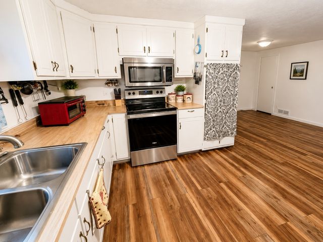 4052 Highland Ln, Crossville, TN 38555