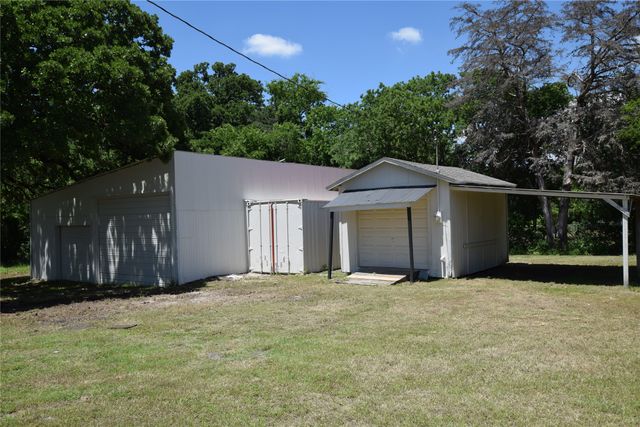 7921 Oak Parkway, Burleson, TX 76028