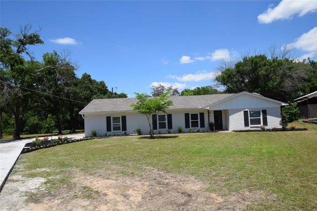 7921 Oak Parkway, Burleson, TX 76028