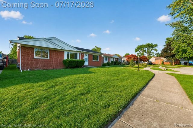 34624 Michelle Drive, Romulus, MI 48174