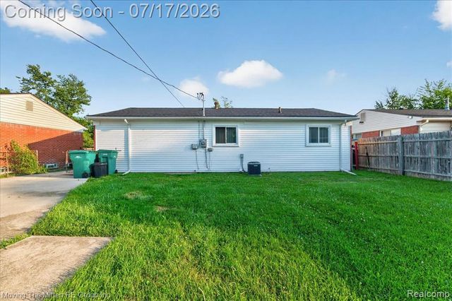 34624 Michelle Drive, Romulus, MI 48174
