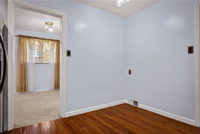 201 Santa Fe Dr, Bethel Park, PA 15102