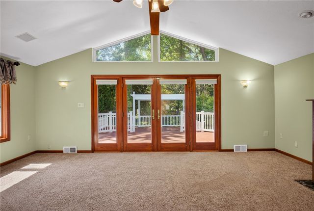 201 Santa Fe Dr, Bethel Park, PA 15102
