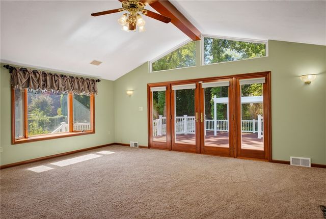 201 Santa Fe Dr, Bethel Park, PA 15102