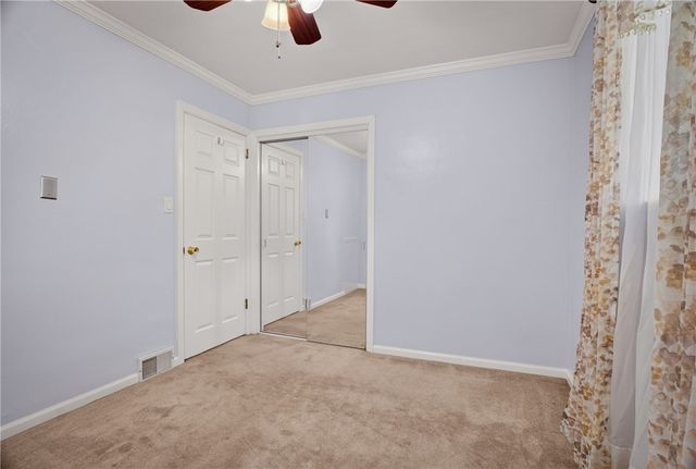 201 Santa Fe Dr, Bethel Park, PA 15102