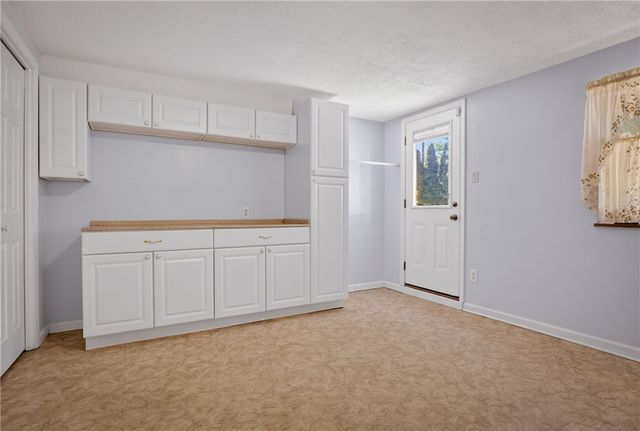 201 Santa Fe Dr, Bethel Park, PA 15102