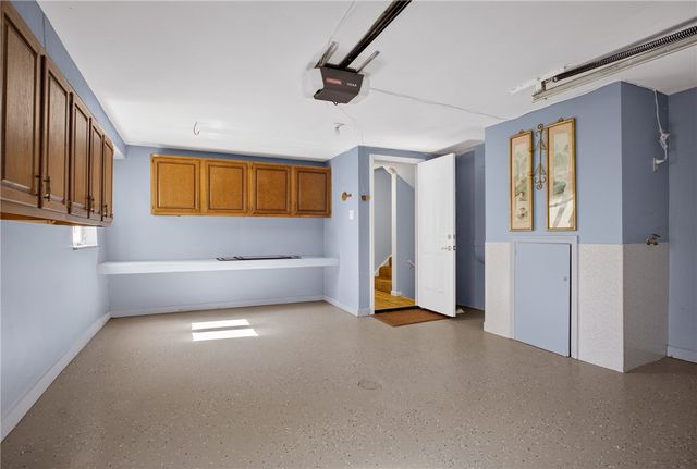 201 Santa Fe Dr, Bethel Park, PA 15102
