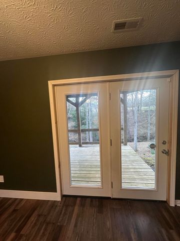 1933 Holly Grove Road, Corbin, KY 40701