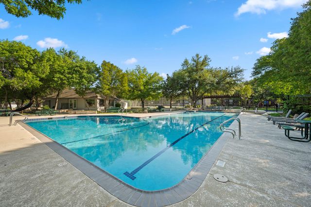 1910 Springwater DR, Round Rock, TX 78681