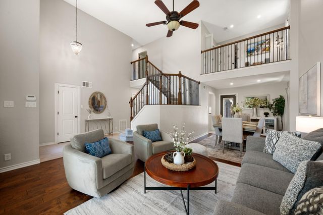 1910 Springwater DR, Round Rock, TX 78681